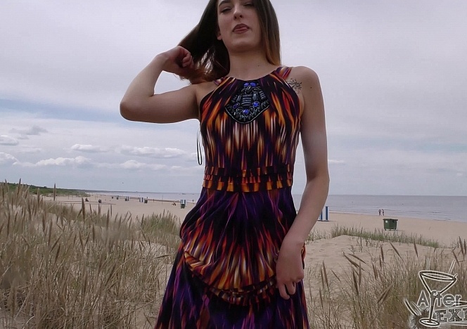 071018_dirty_directors_cut_public_beach_masturbation_and_fingering_19yo_anusha_until_she_cums