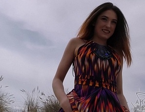 071018_dirty_directors_cut_public_beach_masturbation_and_fingering_19yo_anusha_until_she_cums