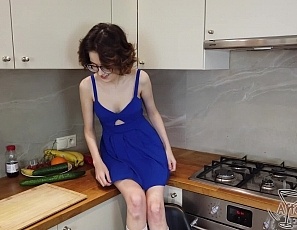 071420_polyna_fresh_new_model_masturbating_with_hot_peppers_and_pov_dirty_director_fingering_making_her_squirt_for_the_first_time