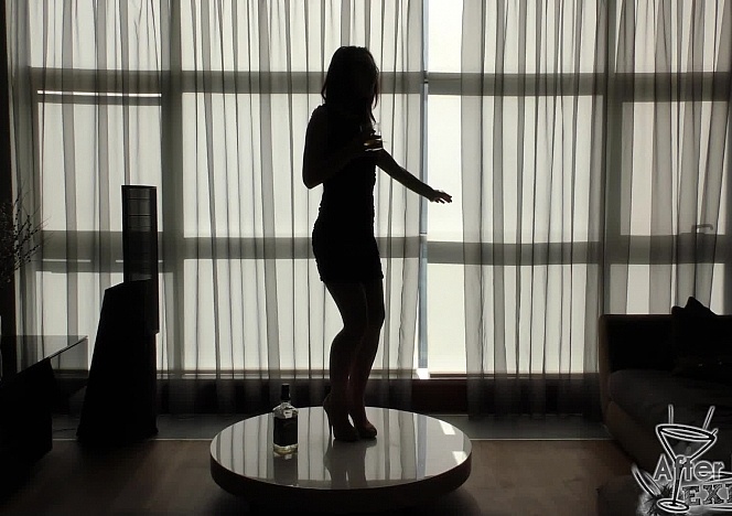 110816_mina_k_striptease_dancing_then_lucky_camerman_bangs_out_her_pussy_with_a_glass_dildo